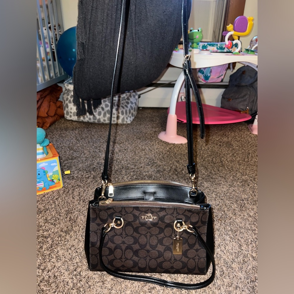 Authentic Coach Purse - Picture 5 of 5